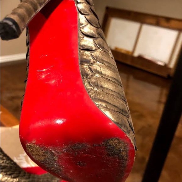Christian Louboutin python bronze color. - Picture 4 of 4